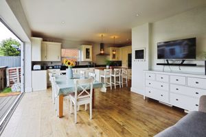 Photo 21- click for photo gallery